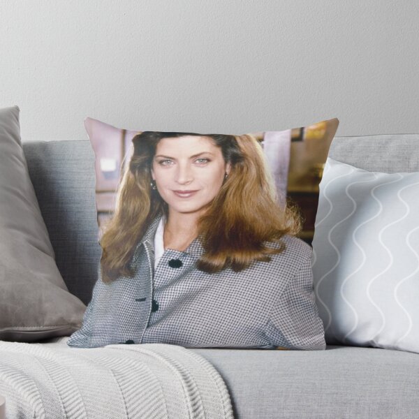 Artikelvorschau, Kirstie Alley entworfen und verkauft von HICHAKARI.