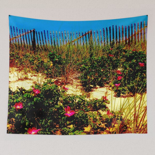 Aperçu de l'œuvre Roses de plage et ciel bleu créée et vendue par Susan Gallup.