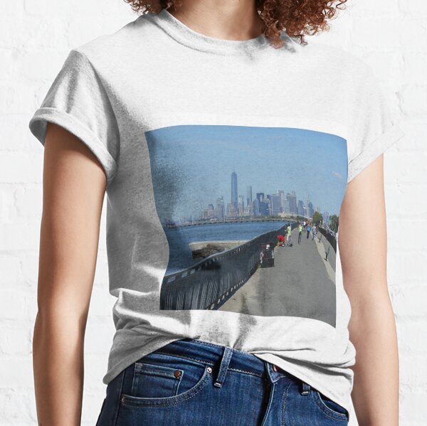 View of the Manhattan from the west coast of Brooklyn Classic T-Shirt