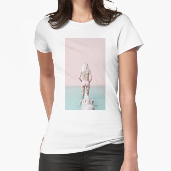 Woman cocrodile Fitted T-Shirt