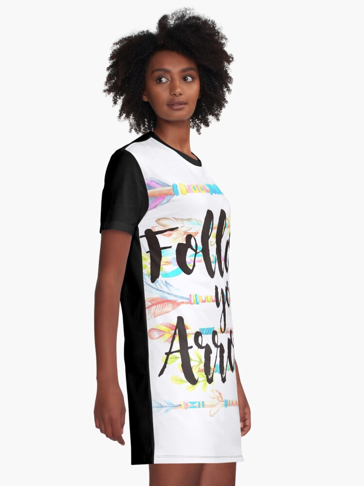Vista alternativa de Vestido camiseta Follow your Arrow