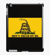 Vinilo o funda para iPad No pise en mí la camisa - Bandera de Gadsden Libertad o muerte