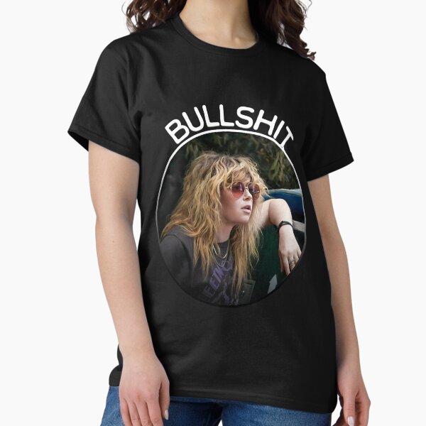 Vista previa del artículo con la obra «Natasha Lyonne Poker Face Eslogan Bullshit», diseñado y vendido por NoraHughes.