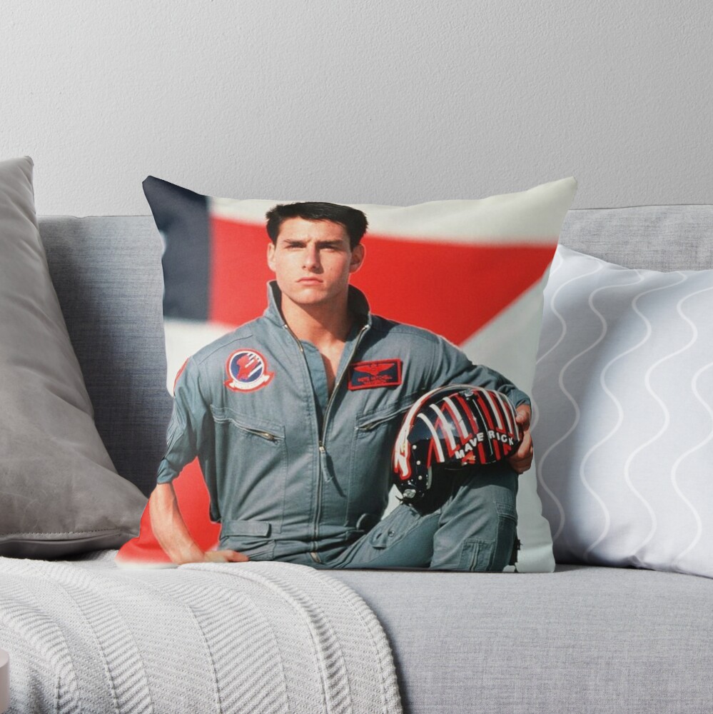 https://ih1.redbubble.net/image.4916802142.8823/throwpillow,small,1000x-bg,f8f8f8-c,0,200,1000,1000.jpg