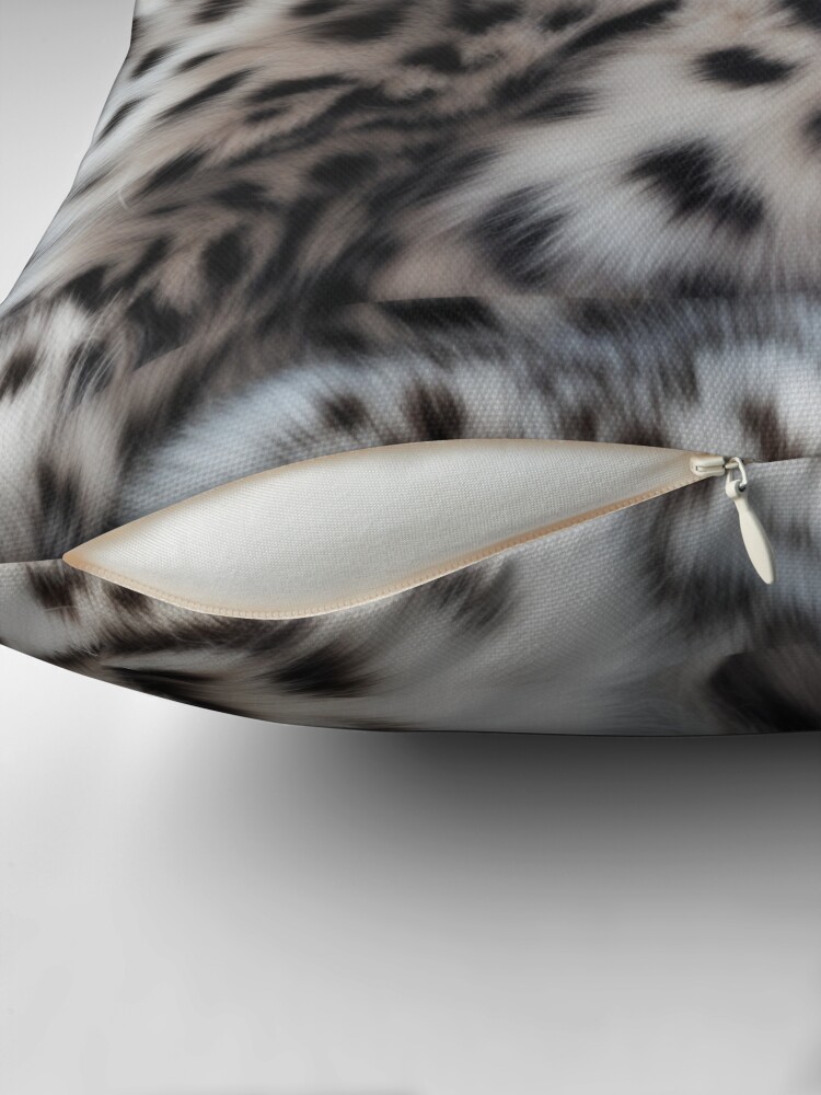 Snow Leopard Pattern 2 Pillow