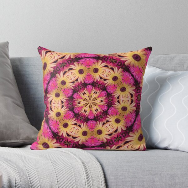 Daisy chain. Throw Pillow