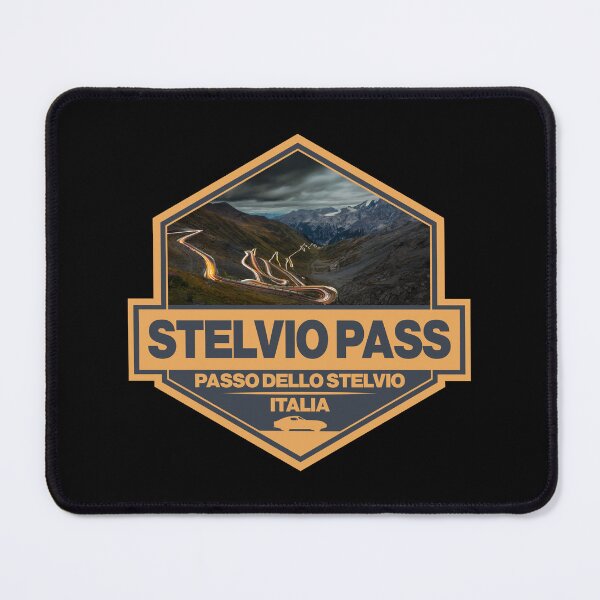 Artikelvorschau, Stelvio Passo Dello Stelvio Travel Art Badge entworfen und verkauft von KrisSidDesigns.