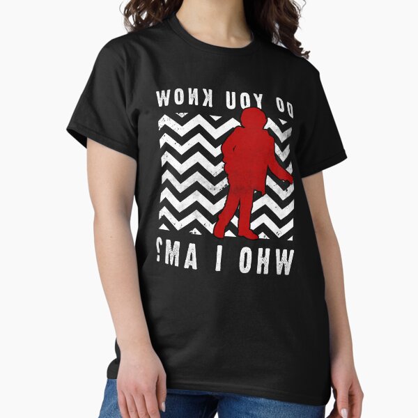 Vista previa del artículo con la obra «Twin Peaks ¿Sabes quién soy? El texto del brazo Logotipo angustiado», diseñado y vendido por FifthSun.