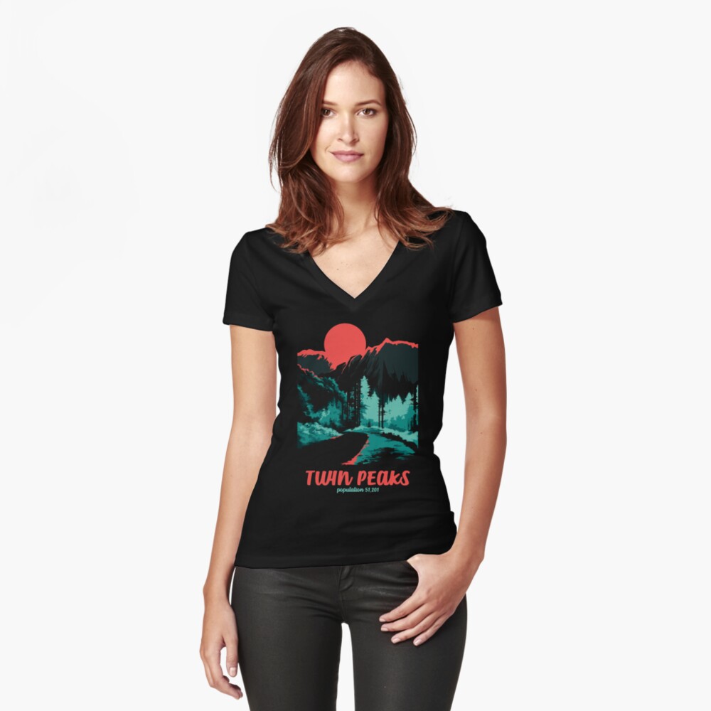 Vista previa del artículo con la obra «Camiseta entallada de cuello en V», diseñado y vendido por FifthSun.