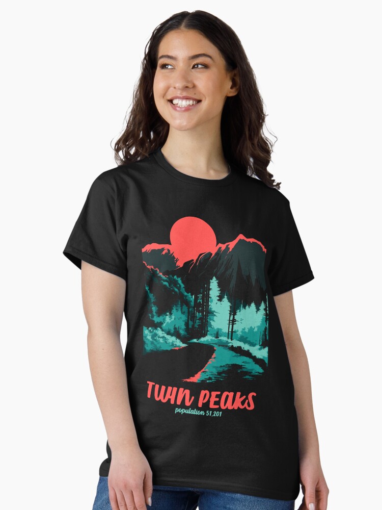 Imagen 1 de 7, Camiseta clásica con la obra Póster de bienvenida tonal de Twin Peaks Classic National Parks, diseñada y vendida por FifthSun.