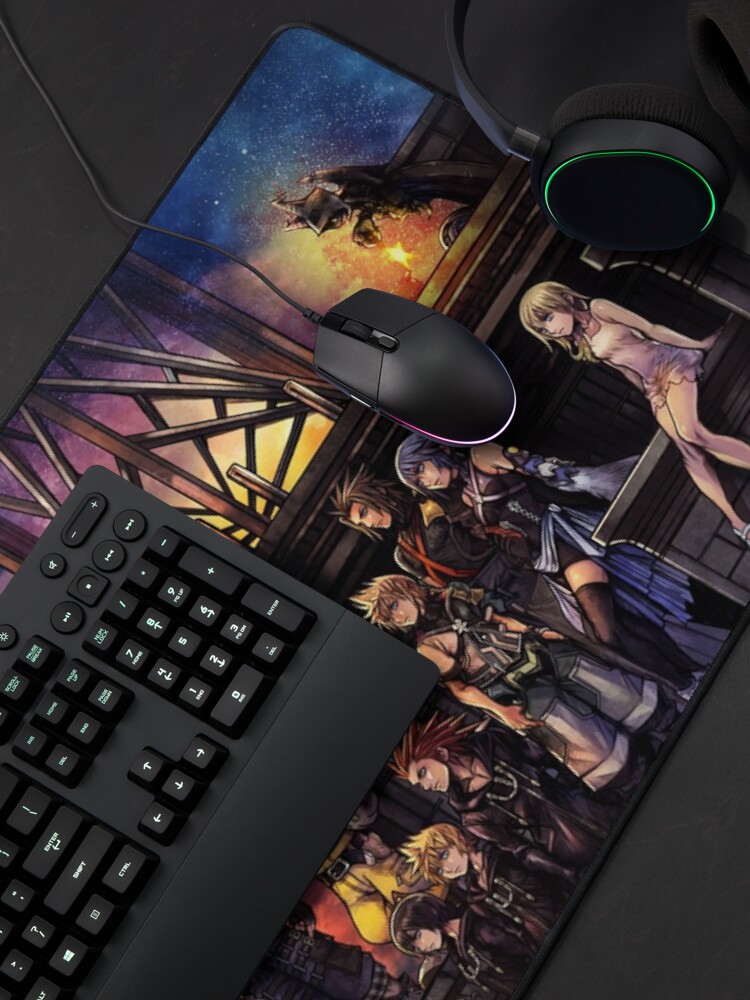 Aperçu 4 sur 5. Tapis de souris avec l'œuvre JRPG Kingdom Hearts créée et vendue par CelinaCole2k.