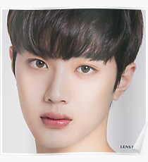 Póster Wanna One x LensNine ft. Lai Guanlin (라이 구안 린)