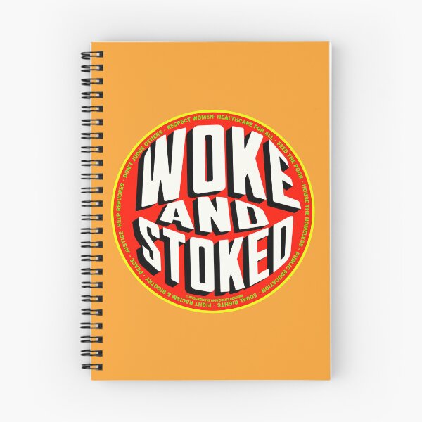 Aperçu de l'œuvre PMD00716 Le design amusant Woke and Stoked de Progressive Movement Designs montre que vous êtes éveillé et que vous soutenez les objectifs politiques progressistes des démocrates et indépendants progressistes et des partisans de Bernie Sanders créée et vendue par ProgressiveLeft.