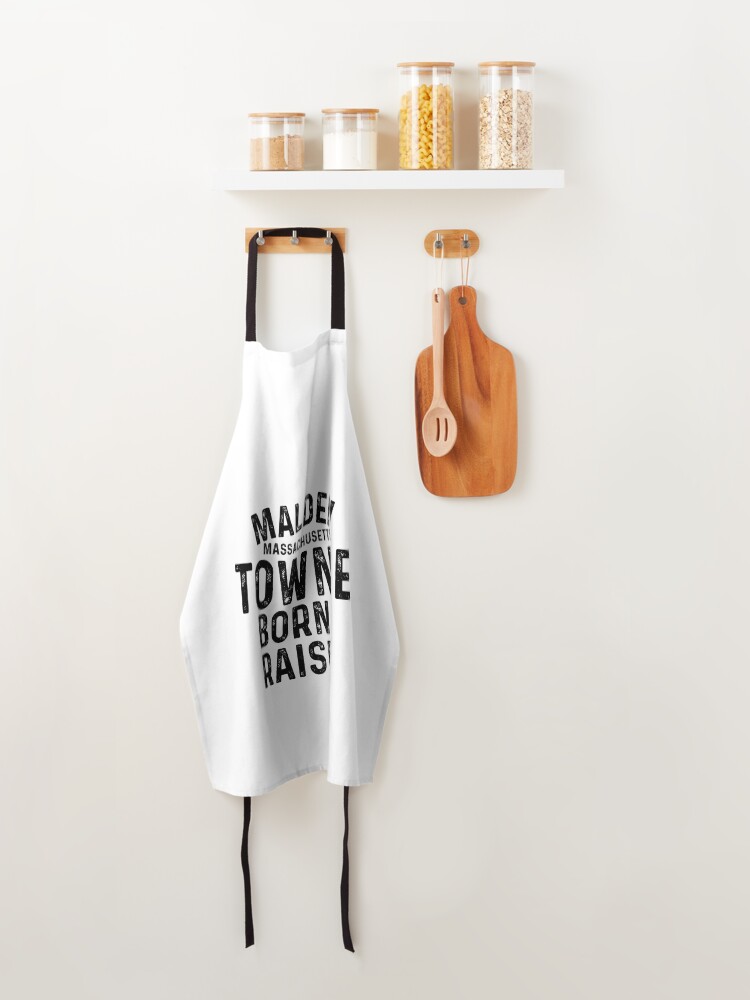 Aperçu 4 sur 6. Tablier avec l'œuvre Malden MA Townie Local créée et vendue par HalpinDesign.
