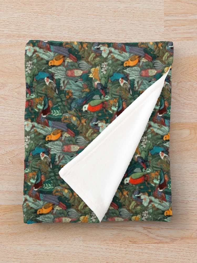 Aperçu 3 sur 6. Plaid avec l'œuvre Rainforest wildlife pattern créée et vendue par PatternSummit.