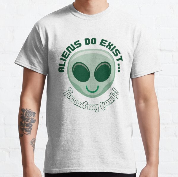 T shirt shop met alien logo