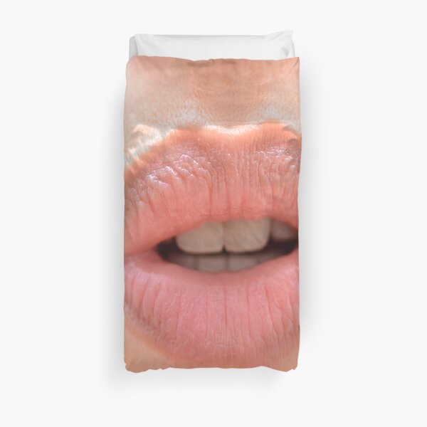 Mouth, os, jaws, gob, trap, kisser Duvet Cover