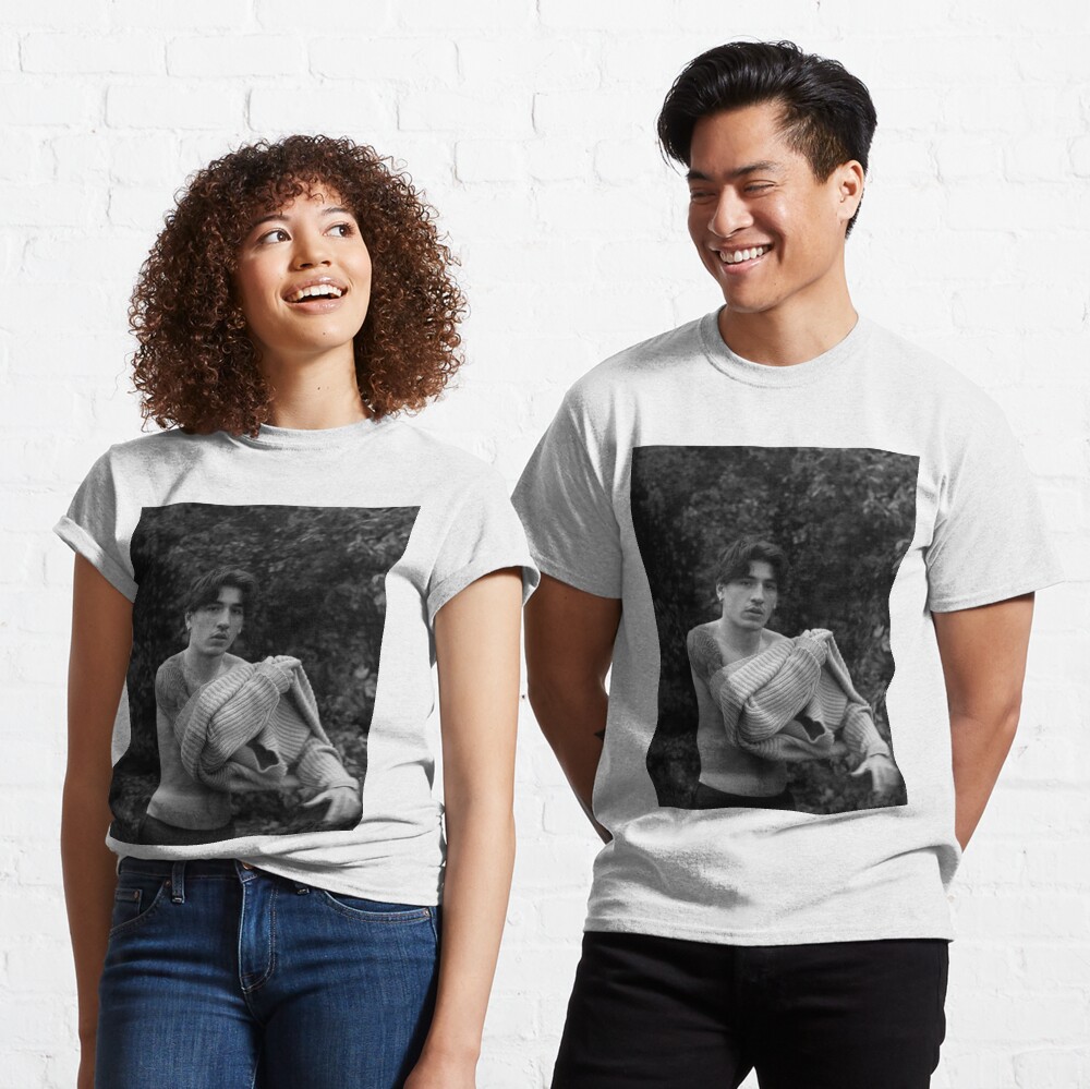 Hector Bellerin Essential T-Shirt by kenopsiadesigns