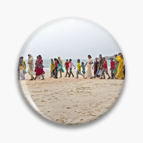 Artikelvorschau, Karawane von Menschen in Palolem, Indien entworfen und verkauft von GDDO.
