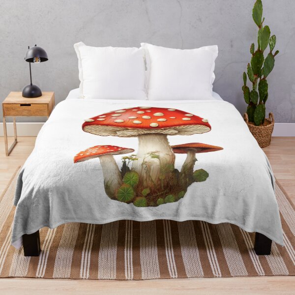 Artikelvorschau, Fungi Frenzy: A Set of Amanita Muscaria Cutouts to Add Some Whimsy to Your Crafts entworfen und verkauft von EmeraldeaArt.