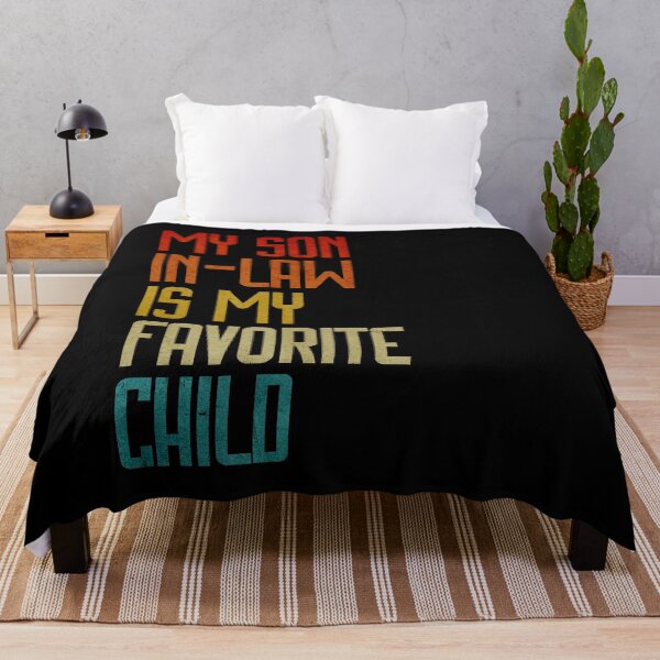 Artikelvorschau, Retro-Vintage-Stil Mein Schwiegersohn ist mein Lieblingskind T-Shirt – Besonderes Geschenk für Schwiegermutter Schwiegervater entworfen und verkauft von zptees.