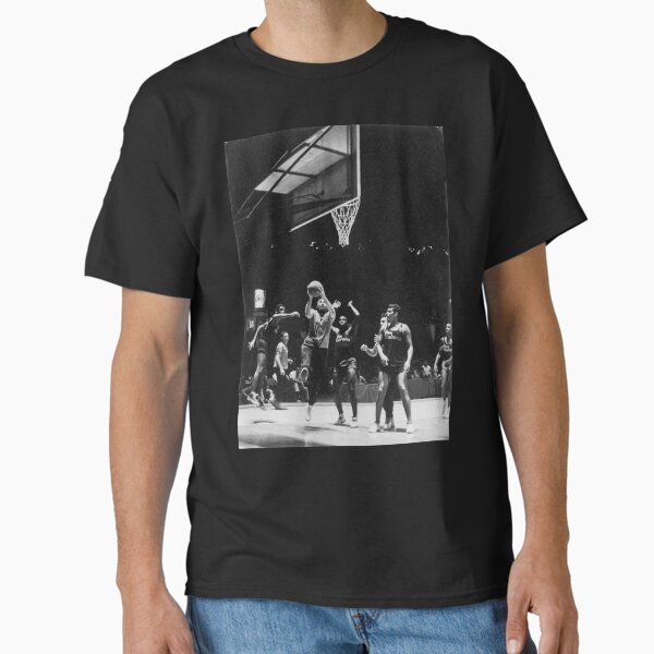 Item preview, Fidel Castro spielt Basketball designed and sold by cosplaykirk.