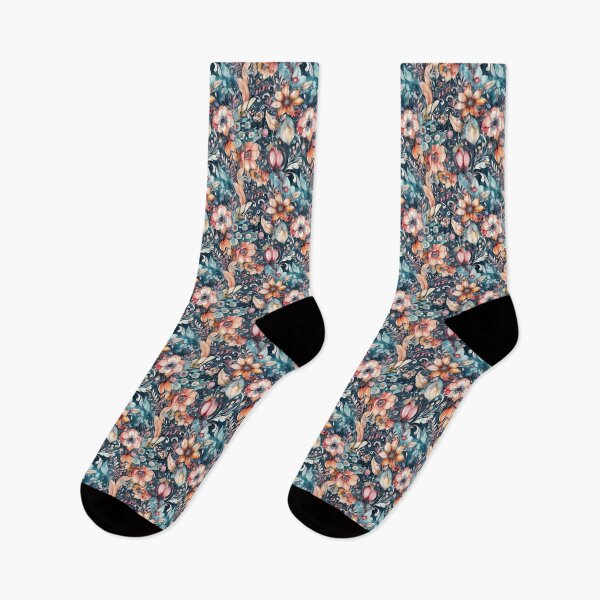 Artikelvorschau, Floral seamless pattern on dark background entworfen und verkauft von mliotard.