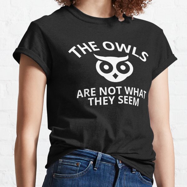 Artikel-Vorschau von Die Eulen sind nicht das, was sie scheinen Mystery Cryptic Phrase, designt und verkauft von The Junto Shop.