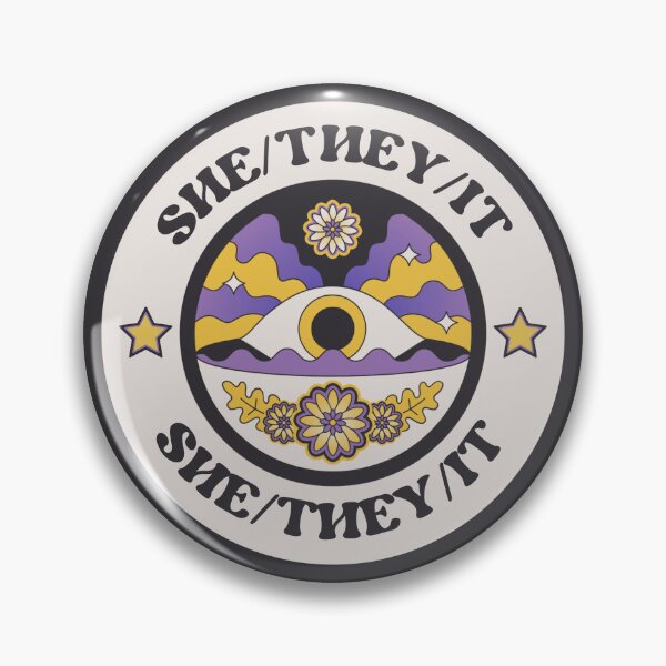 Aperçu de l'œuvre Pronoms She/They/It Non-binary Trans LGBTQ Pride She They It Pronom créée et vendue par Furia LGBTQ+ Accessories.
