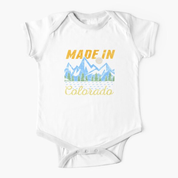 Hecho en Colorado Landscape Camping diseño Body de manga corta para bebé