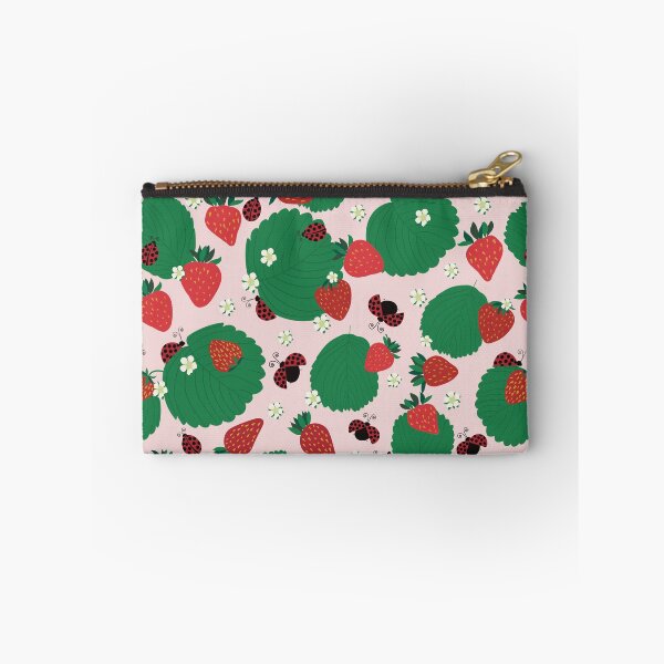 Aperçu de l'œuvre Fraises et coccinelles mignonnes créée et vendue par KizzyW.