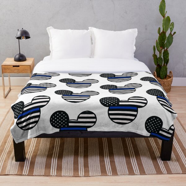 Aperçu de l'œuvre Drapeau Mickey ligne bleue créée et vendue par RayRaysX2.
