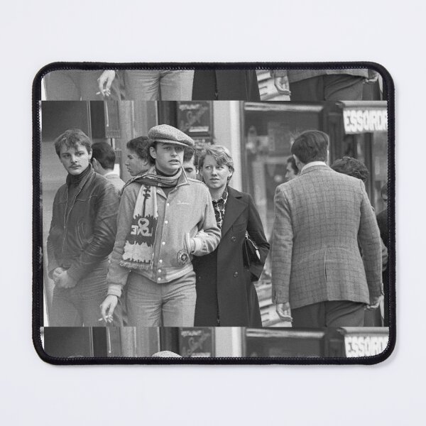 Item preview, r19 / finition 2023 - Olivier Reporter Photo sur: 11 the  Best - Les Gens de Paris 1975 Okaio-Umin Créations Olavia-Olao designed and sold by o.okaïo.