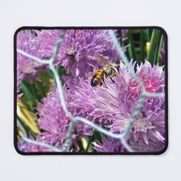 Item preview, Buzzy Bee designed and sold by seventySIXart&photo .