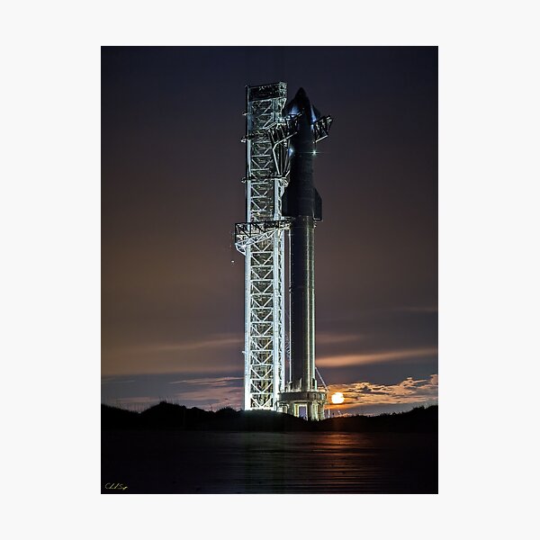 Aperçu de l'œuvre SpaceX Starship et Superheavy Stack créée et vendue par Star-Citizen.