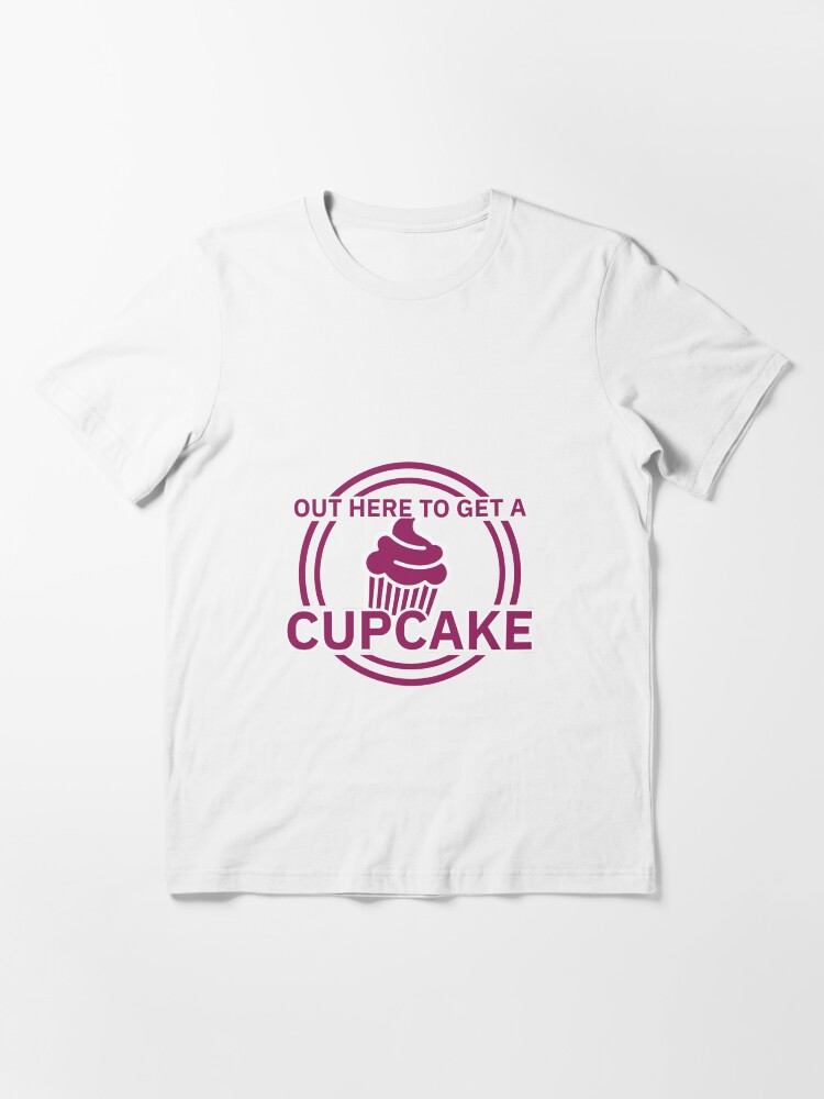 Edp445 with a cupcake