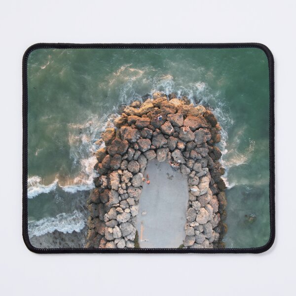 Aperçu de l'œuvre Brûle les rochers de la plage # 1 créée et vendue par SamsSnaps.