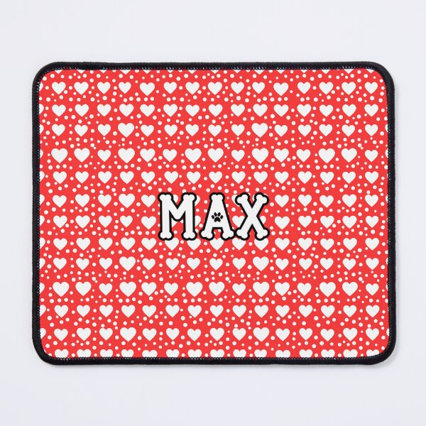 Aperçu de l'œuvre Nom MAX rouge personnalisé avec des coeurs et des pois. créée et vendue par SceneInADream.