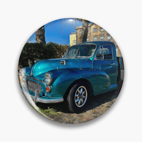 Artikelvorschau, Vintage-Pick-up-Truck, der ganz glamourös aussieht entworfen und verkauft von Discovery-Gifts.