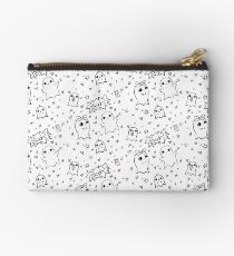 ...booh! Studio Clutch