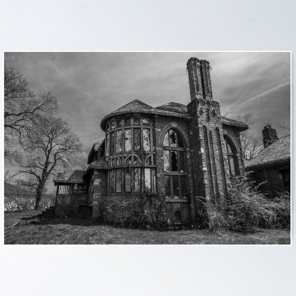 A spooky old house. Poster