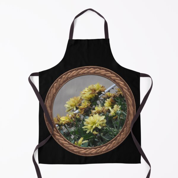 Artikelvorschau, Yellow Chrysanthemums Flowers in Celtic Circle Frame 7 entworfen und verkauft von Swabcraft.