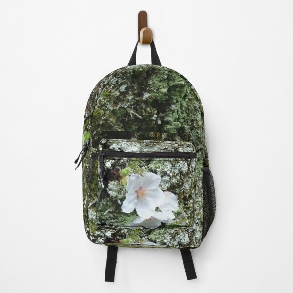 Vista previa del artículo con la obra «Sakura solitaria», diseñado y vendido por cuisinecat2.