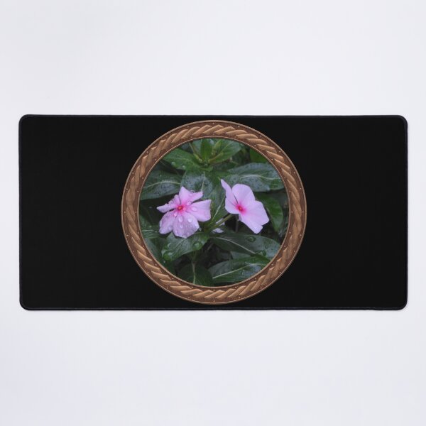 Artikelvorschau, Pink Periwinkle Flowers in Celtic Circle Frame 26 entworfen und verkauft von Swabcraft.
