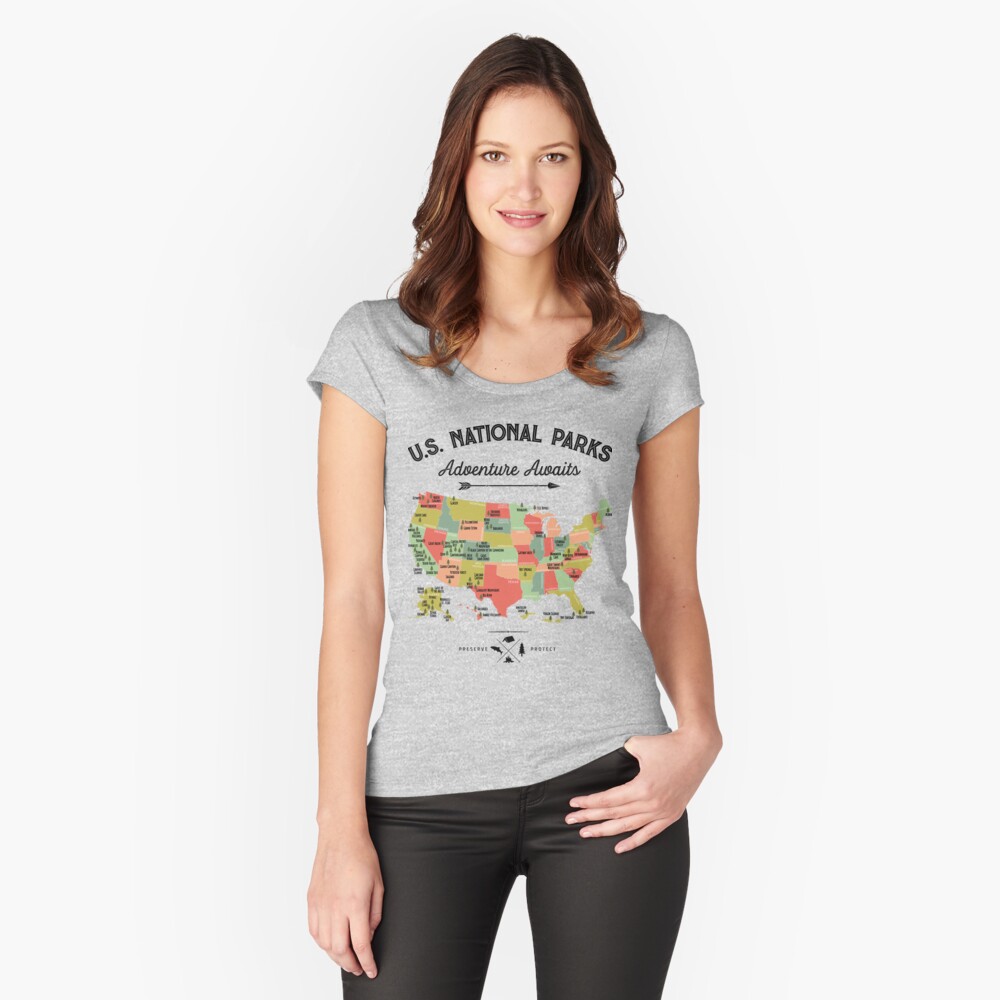 Vista previa del artículo con la obra «Camiseta entallada de cuello ancho», diseñado y vendido por LiqueGifts.