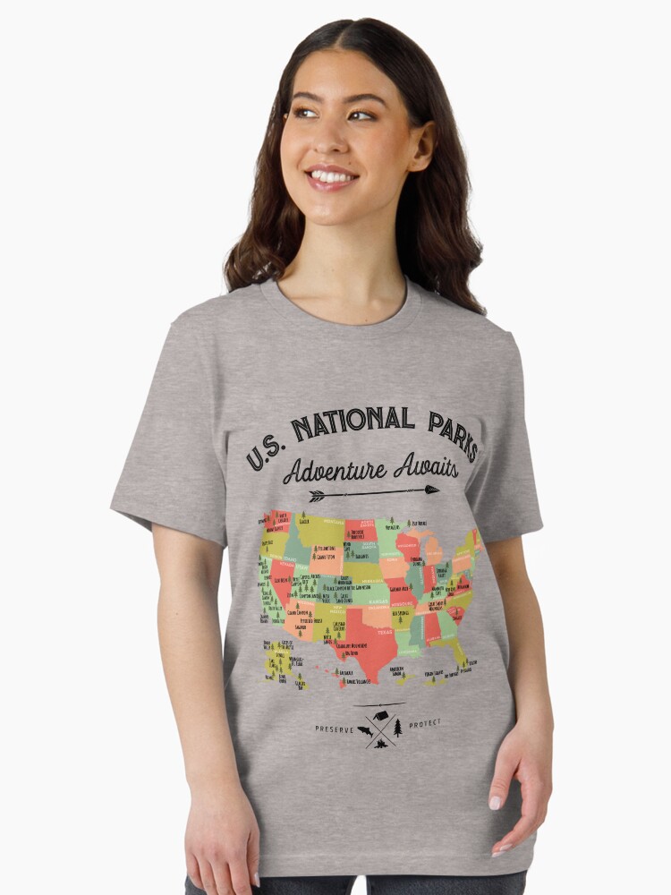Imagen 1 de 7, Camiseta esencial con la obra Camiseta vintage con mapa de parques nacionales: regalos de los 63 parques nacionales, camisetas para hombres, mujeres y niños, diseñada y vendida por LiqueGifts.