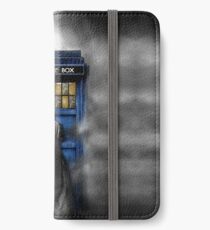 Mysterious man in the mist iPhone Wallet/Case/Skin