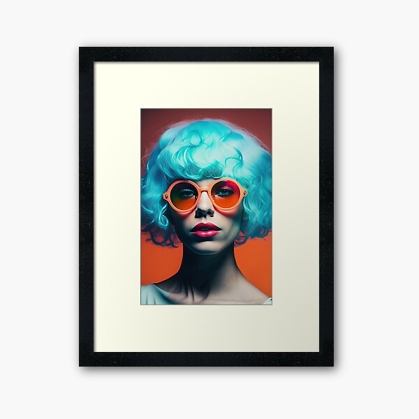 Artikel-Vorschau von Große bunte Moderne: Eine selbstbewusste Frau mit modischer Brille., designt und verkauft von Retro Type.