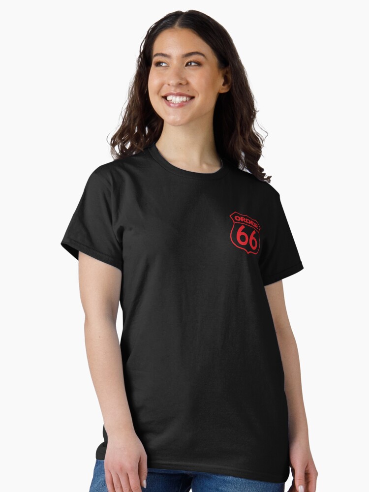 Imagen 2 de 7, Camiseta clásica con la obra Orden 66 - Lado oscuro, diseñada y vendida por Soronelite.