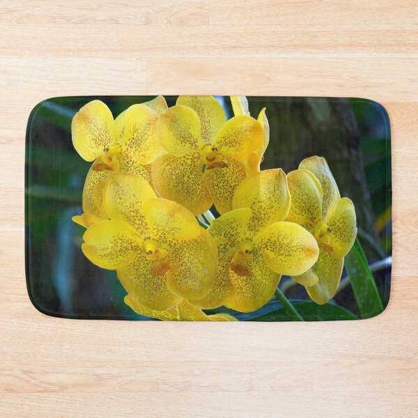 Artikelvorschau, Nahaufnahme von gelben Orchideen entworfen und verkauft von likbatonboot.